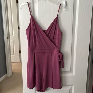 Abercrombie and Fitch Mauve Pink Romper; Size Small